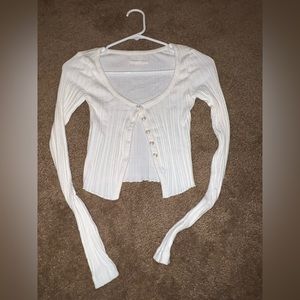White form fitting long sleeve top/sweater